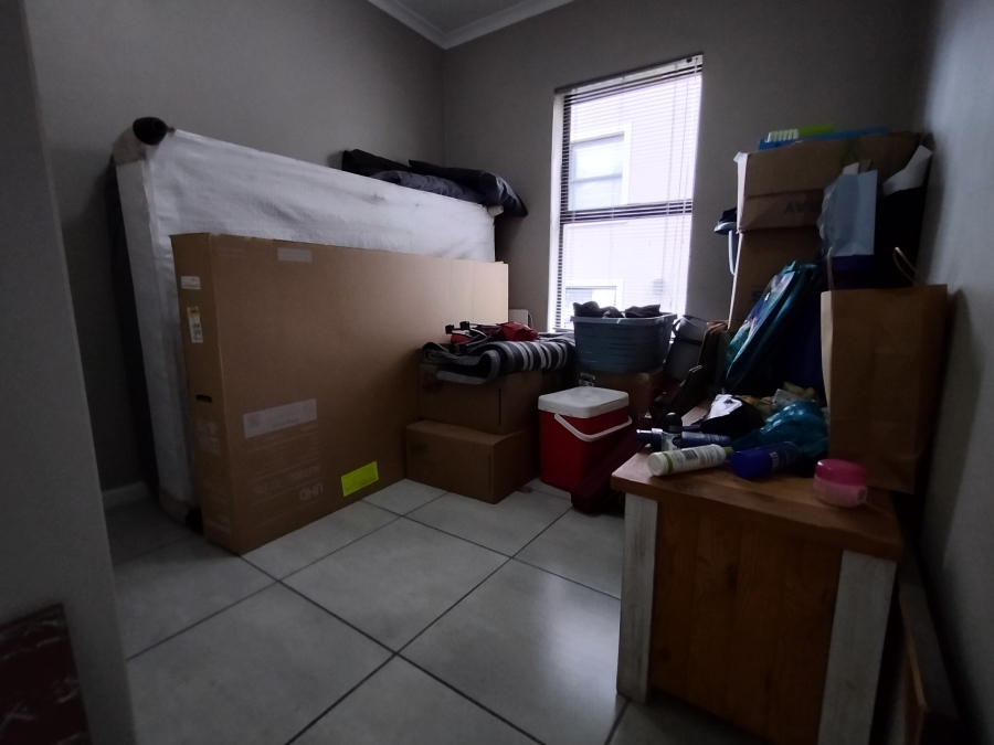 To Let 2 Bedroom Property for Rent in Silver Oaks Western Cape